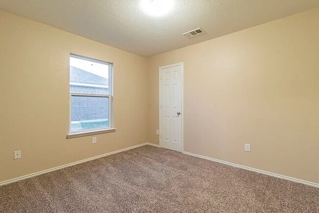 Building Photo - AVAILABLE NOW; APPLY AT OUR WEBSITE TODAY!!