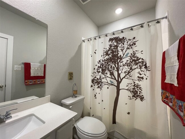 Building Photo - 4334 Hemlock Grove Ln