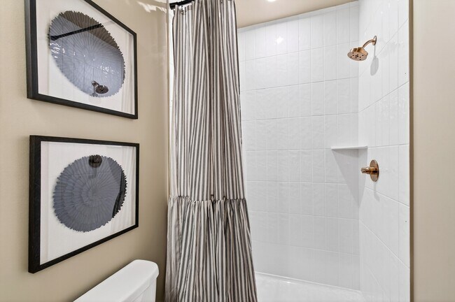 Building Photo - 4730 Cypress Tree Ln