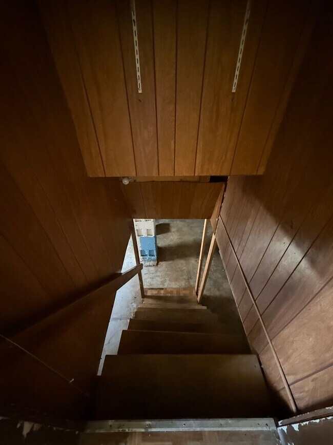 Building Photo - Pet-Friendly 2-Bedroom Home with Fenced Yard and Parking in Nashville, TN