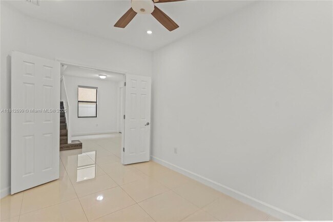 Building Photo - 3502 W 86th Terrace