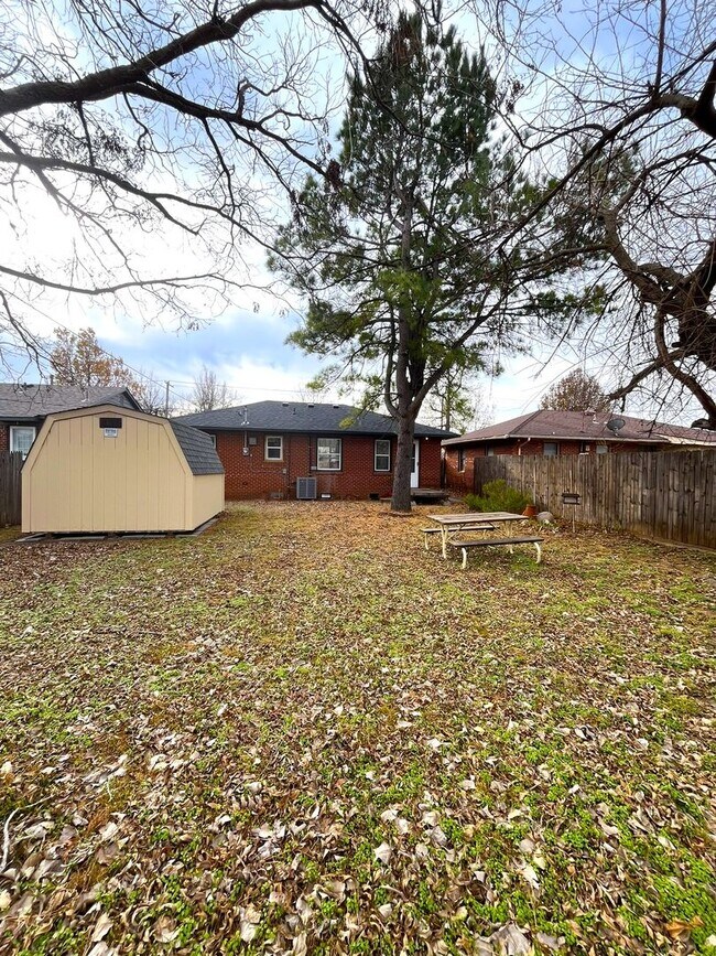 Building Photo - 2 Bed 1 Bath in Bethany