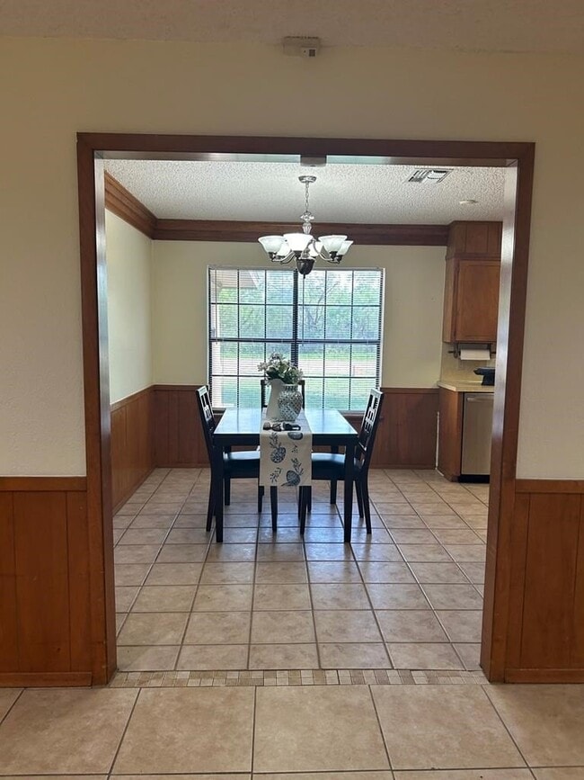 Building Photo - 7730 Sandpiper Way