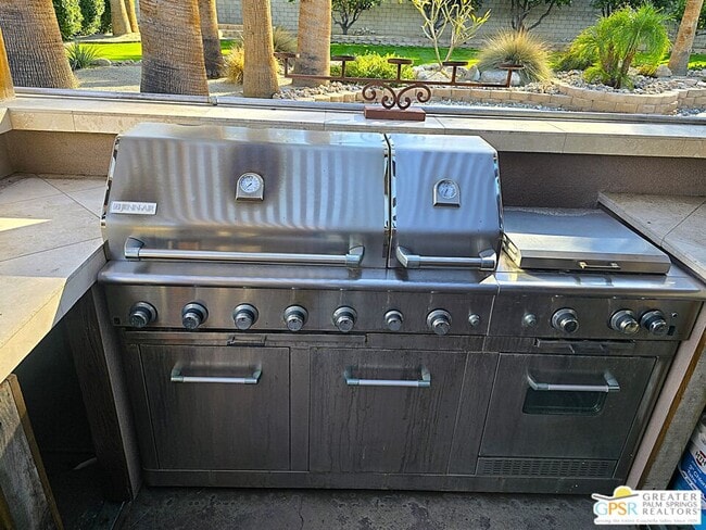 Building Photo - 74619 Fairway Dr