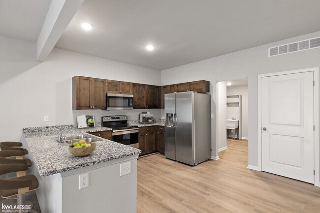 Building Photo - 51410 Tides Dr