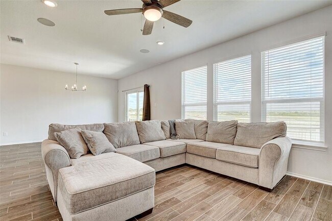 Building Photo - 524 Barbary Coast Cv