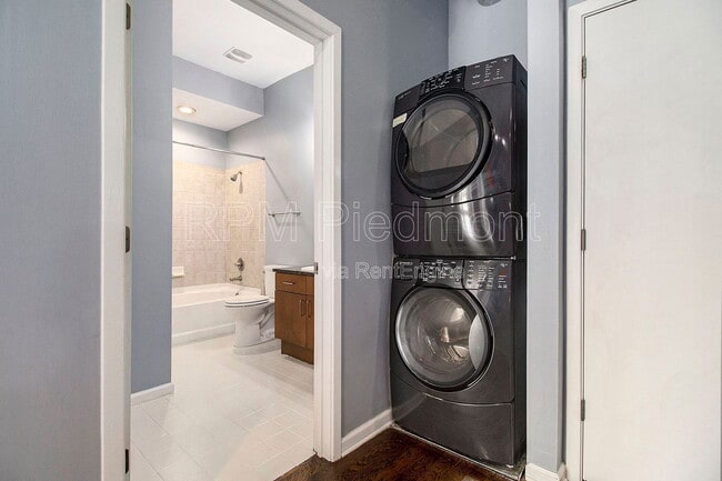 Building Photo - 5300 Peachtree Rd