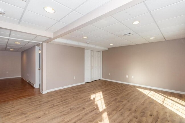 Building Photo - 1172 Heron Ct