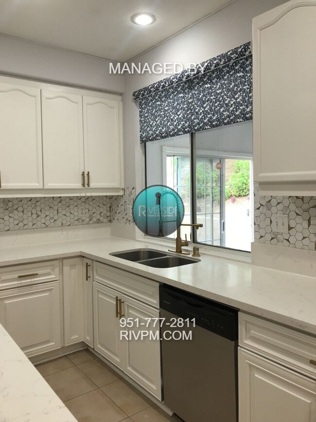 Building Photo - Beautiful 4-Bedroom Home with Pool & Garde...