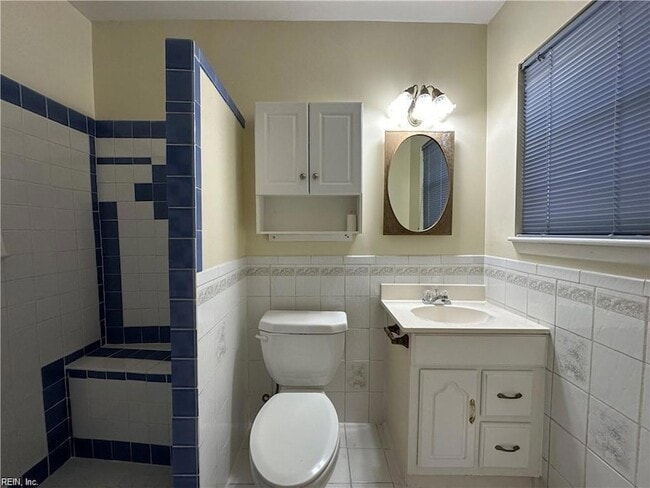 Building Photo - 3252 Club House Rd