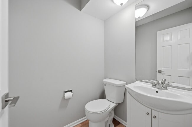 Building Photo - 5039 Chambers Dr