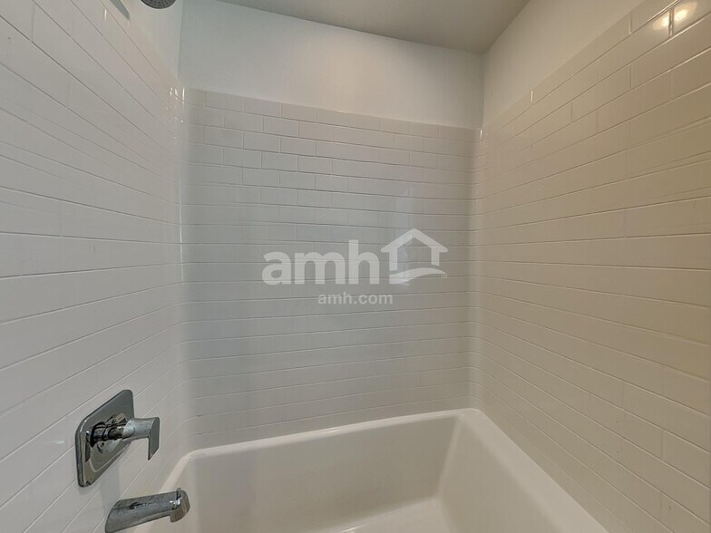 Building Photo - 25819 N 184th Dr