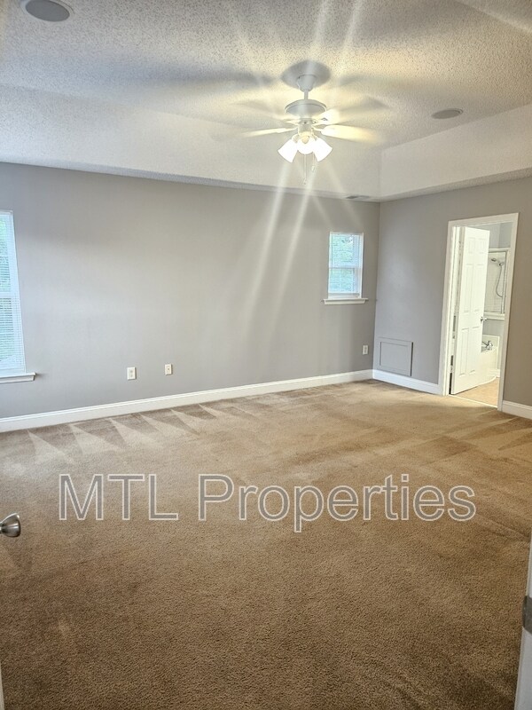 Building Photo - 302 Nanny Point Dr