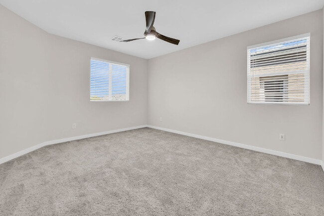 Building Photo - BRAND NEW - NEVER LIVED IN 3 BR/2.5 BA Townhouse across the street from Henderson Hospital and Me...