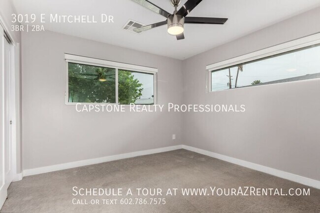 Building Photo - 3019 E Mitchell Dr