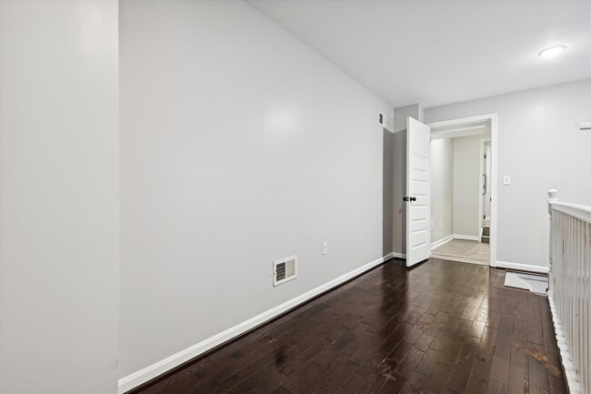 Building Photo - 1324 W Lombard St