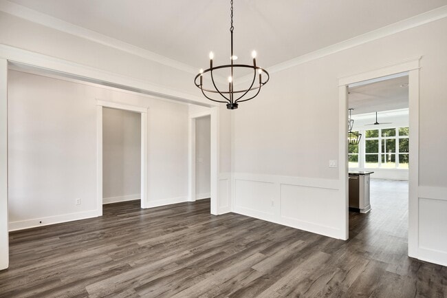 Building Photo - 5030 Jon Oak Dr