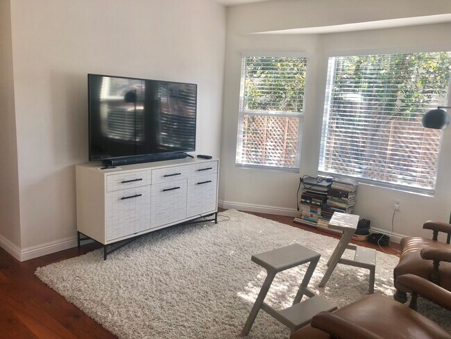 Front room - 676 Broadway St