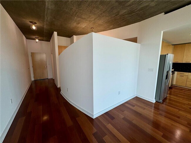 Building Photo - 3324 Peachtree Rd NE