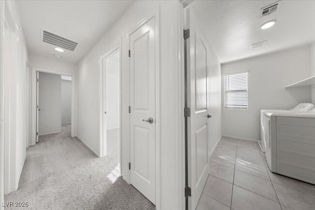 Building Photo - 9991 Blue Rain St