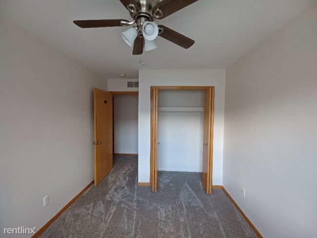 Building Photo - 2 br, 1 bath Condo - 2222 Frazho Rd