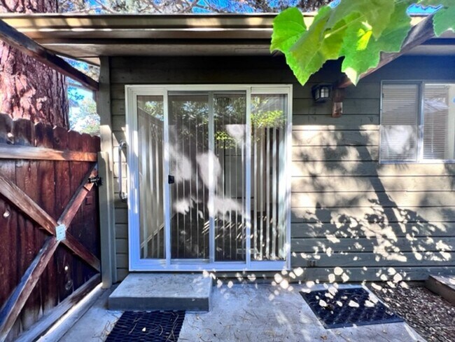 Building Photo - 1526 N 25th St