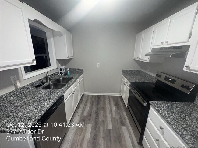 Building Photo - 377 Wilder Dr
