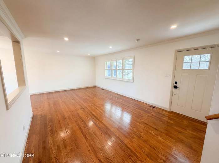 Building Photo - 8717 Kildare Dr NW