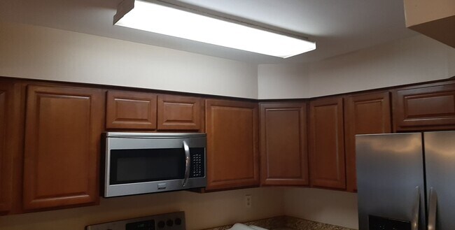 Building Photo - Spacious 3 Bedroom Condo- Olney, MD