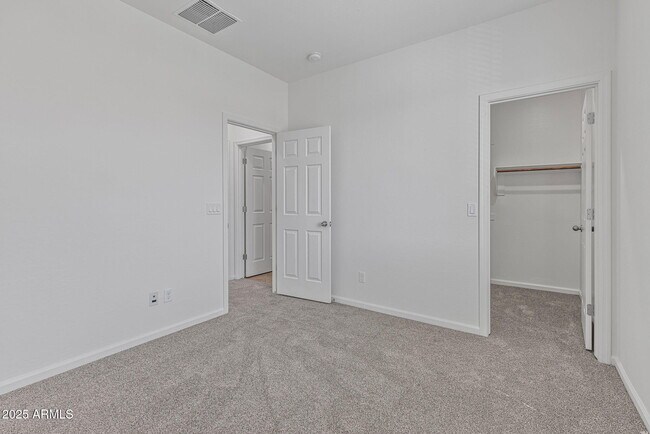 Building Photo - 3263 S Miller Dr