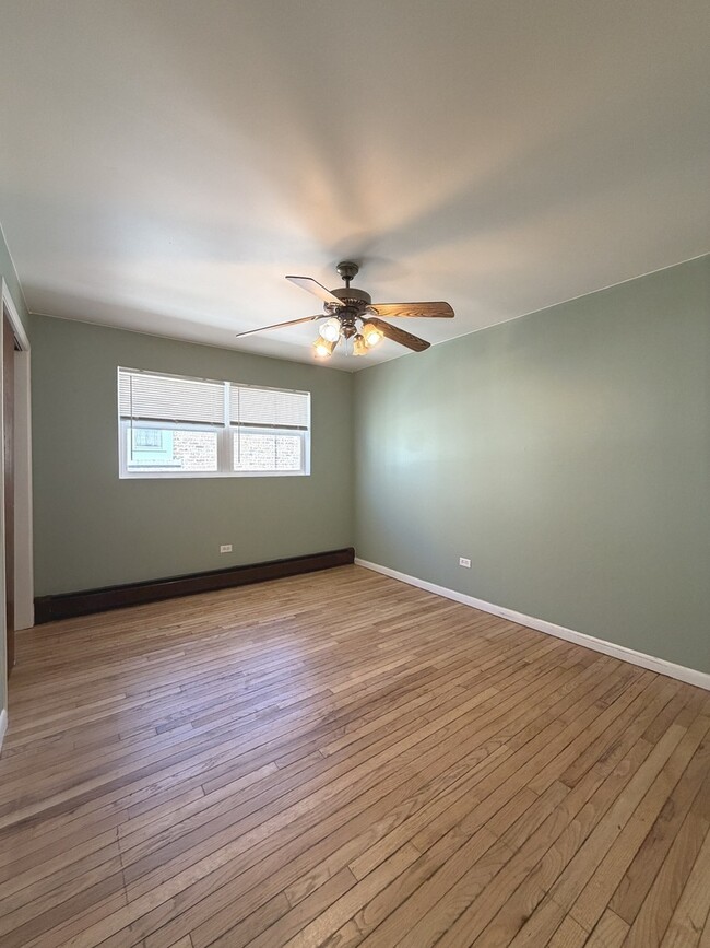 Building Photo - 6637 S Whipple St