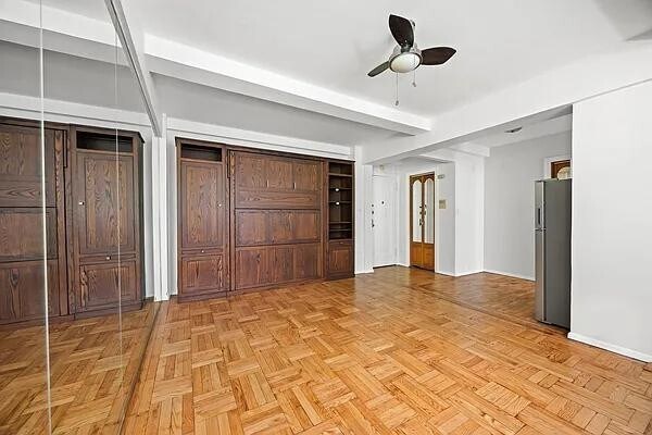 Primary Photo - 140 E 40th St