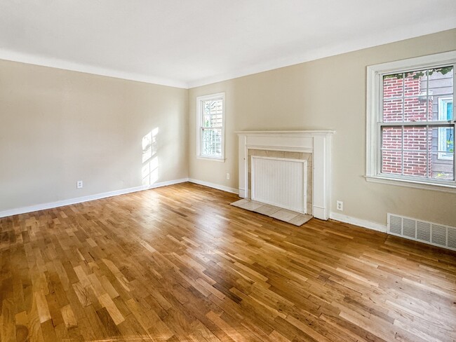 Building Photo - 2444 Madison Ave SE