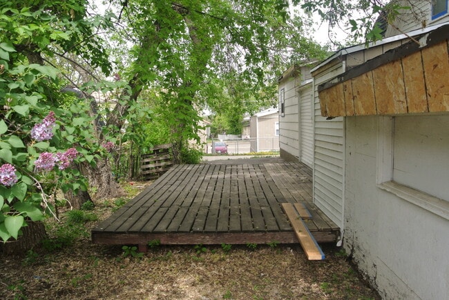 Building Photo - 510 Hiawatha St