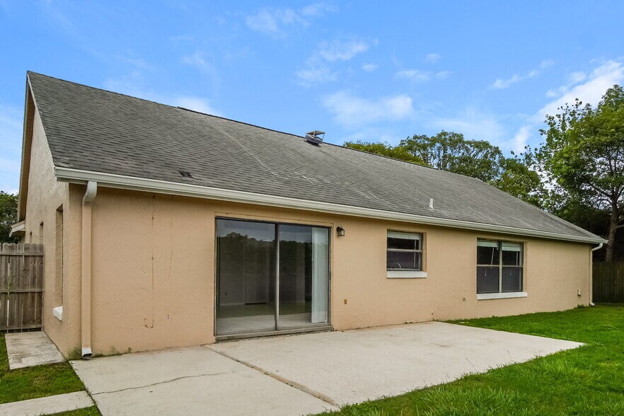 Building Photo - 5022 Dahoon View Dr