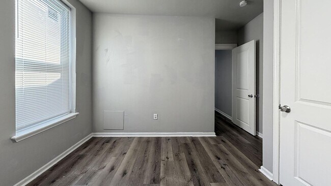 Building Photo - 5820 Belmar St