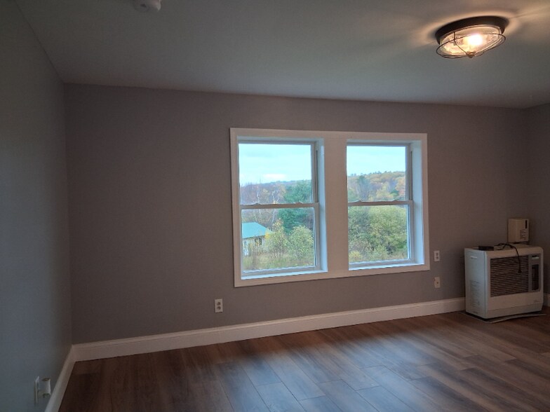 Building Photo - 17 Dickey Ln