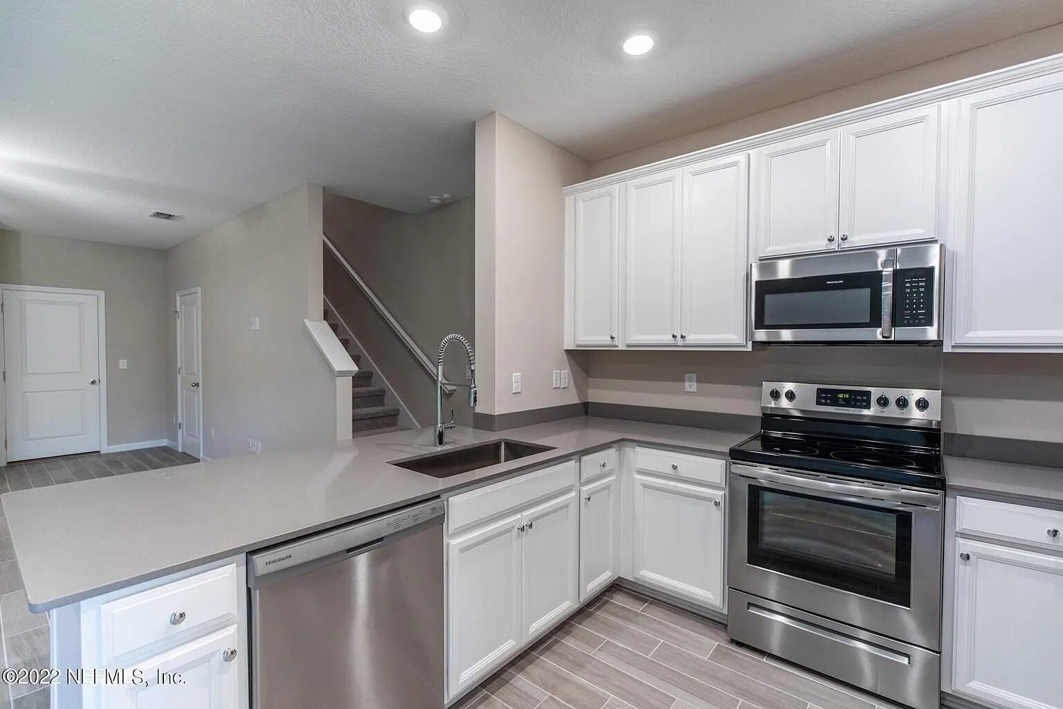 Building Photo - 2643 Sandy Dune Dr