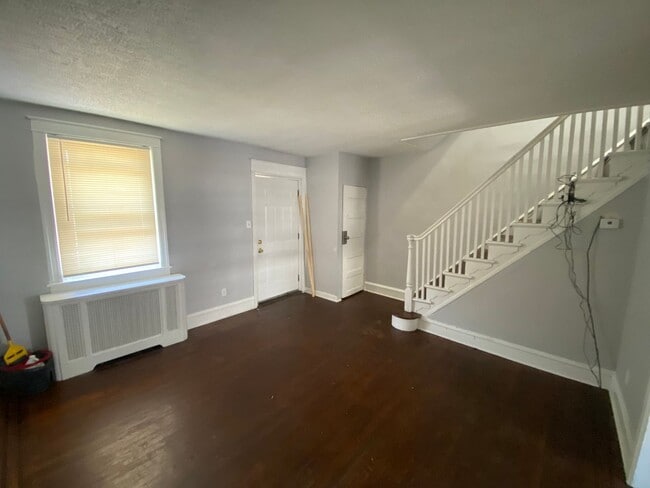 Building Photo - 2 bedroom house for rent