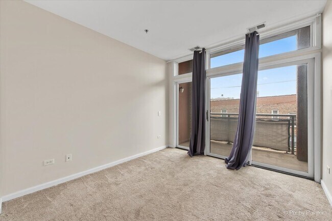 Building Photo - 3450 S Halsted St