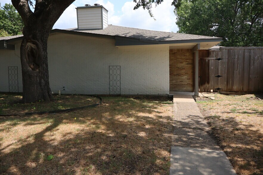 Primary Photo - 13561 Red Fern Ln