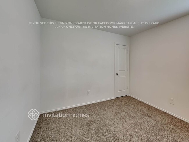 Building Photo - 3202 Crestone Dr