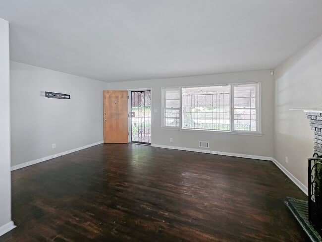 Building Photo - 4-Bedroom Ranch in the Heart of Atlanta – ...