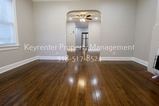 Building Photo - 345 S Zunis Ave