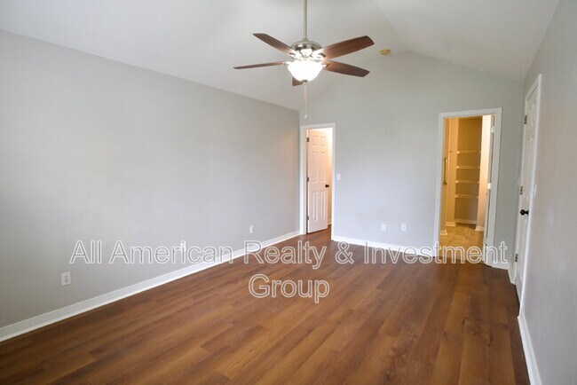 Building Photo - 1911 Summer Hills Ln