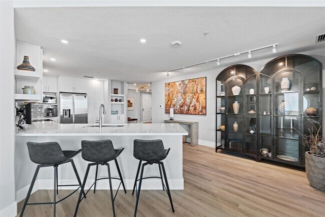 Building Photo - 1771 Ringling Blvd