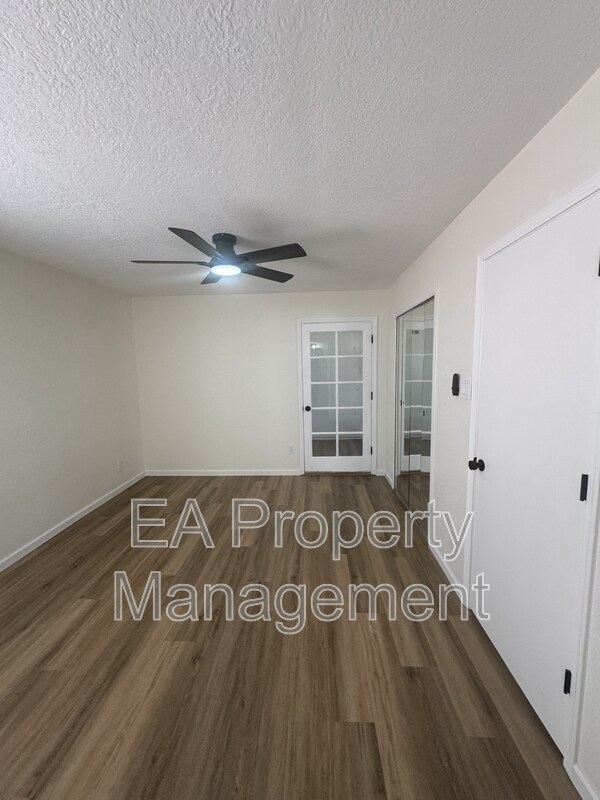 Building Photo - 4830 Aquamarine Dr NE