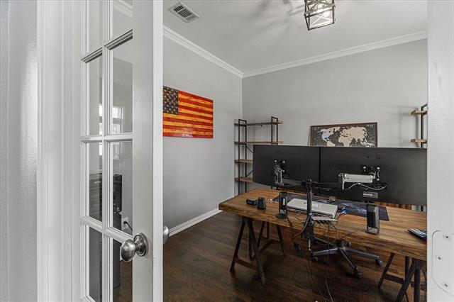 Building Photo - 2245 Gulfstream Dr