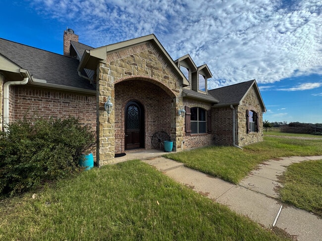 Building Photo - 1559 E Blackjack Rd E