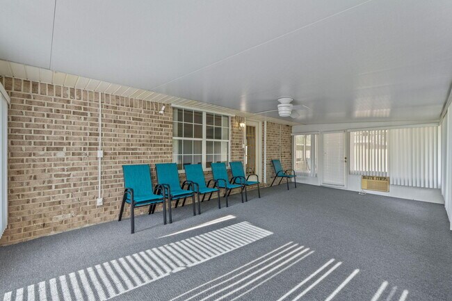 Building Photo - 7613 Marthas Way